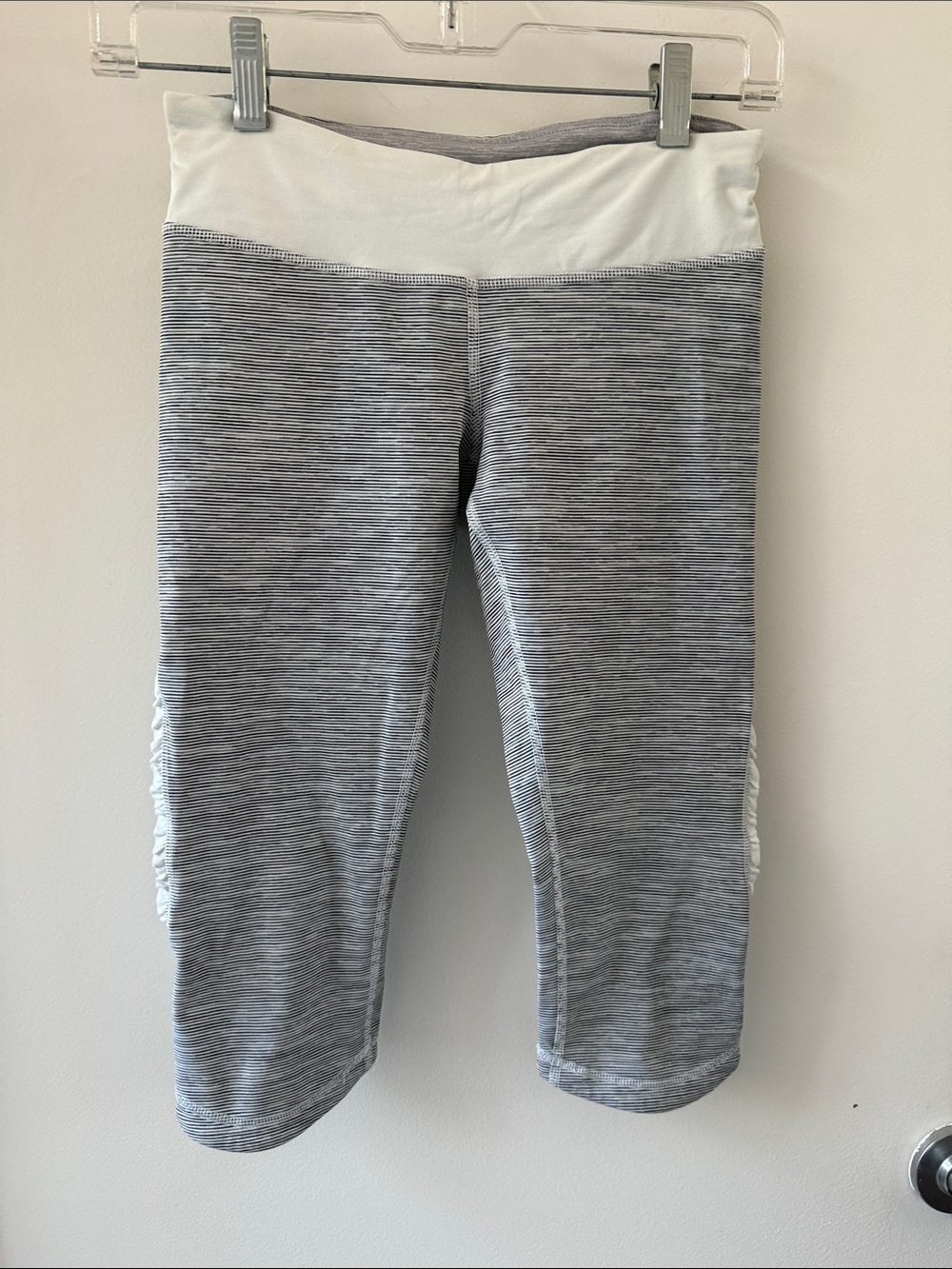 Lululemon Run Pace Perfect capris  Gray & White stripes 4